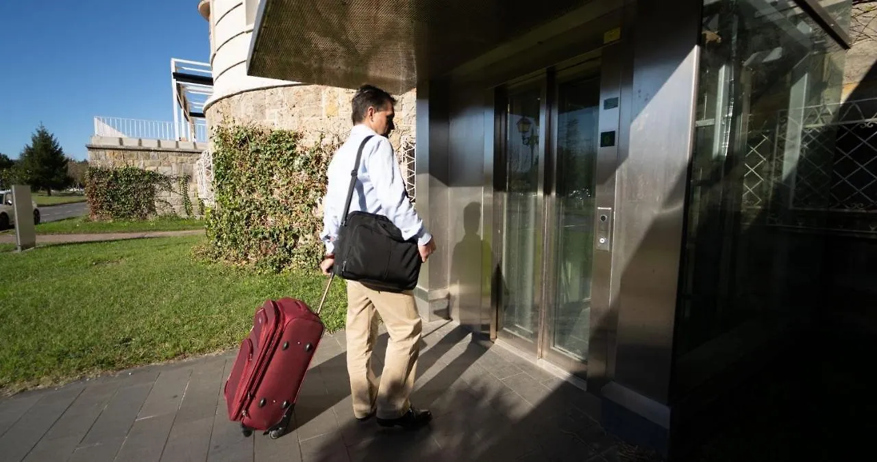 Hotel Seminario Aeropuerto Bilbao デリオ