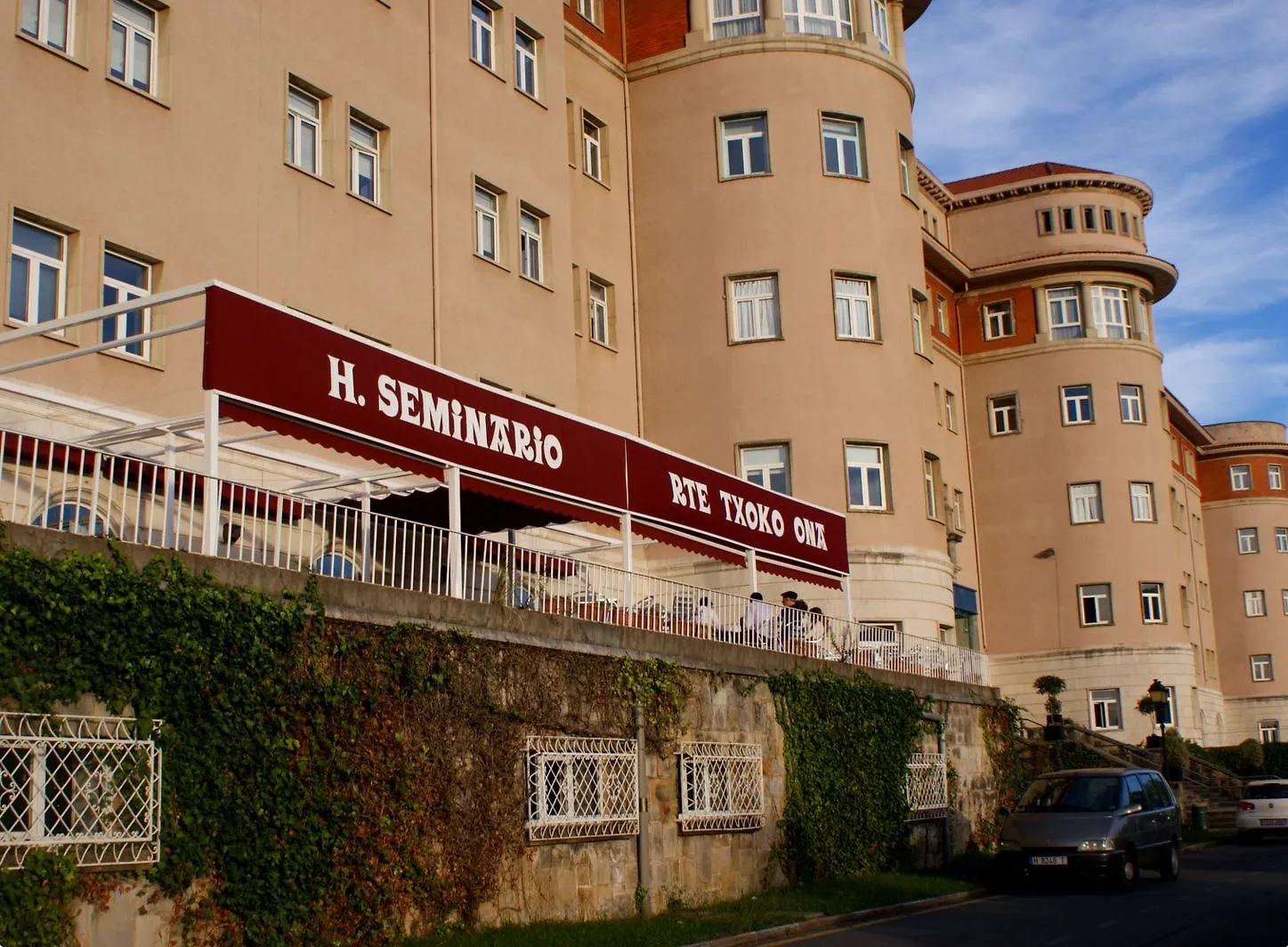 Hotel Seminario Aeropuerto Bilbao デリオ